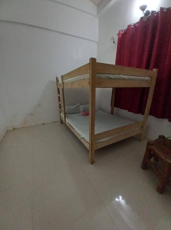 Hotel Czarina Transient House Alaminos Exterior foto